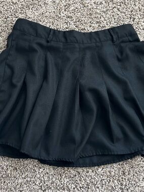 Rue21 Black Pleated Skirt with Belt Loop Detail